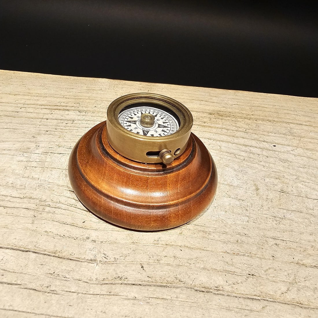 Turned Mahagony Wood and Brass Compass - 3