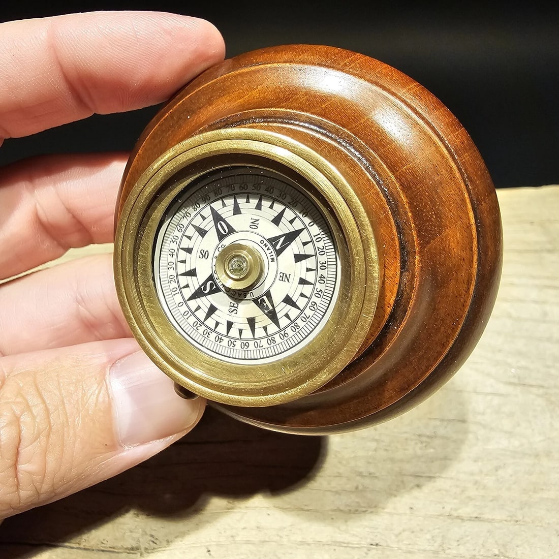 Turned Mahagony Wood and Brass Compass - 7