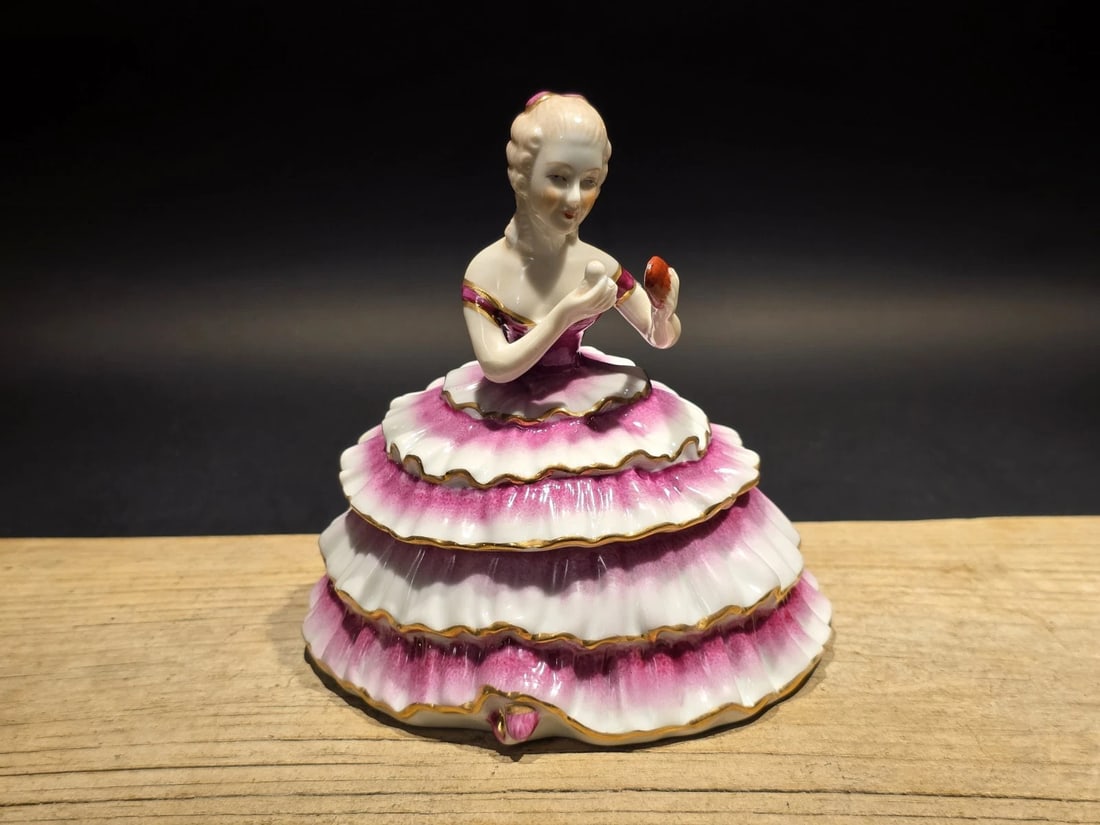 6" Porcelain Half Doll Powder Box Lady Figurine Vanity Trinket - 18
