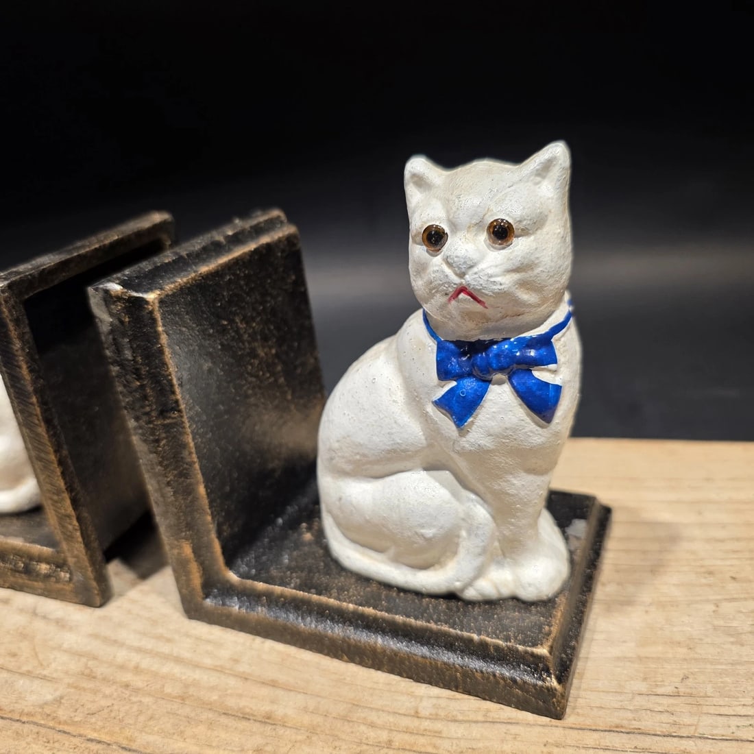 Pair of Cast Iron White Cat Bookends - 5