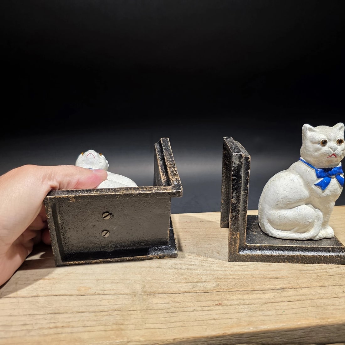 Pair of Cast Iron White Cat Bookends - 7