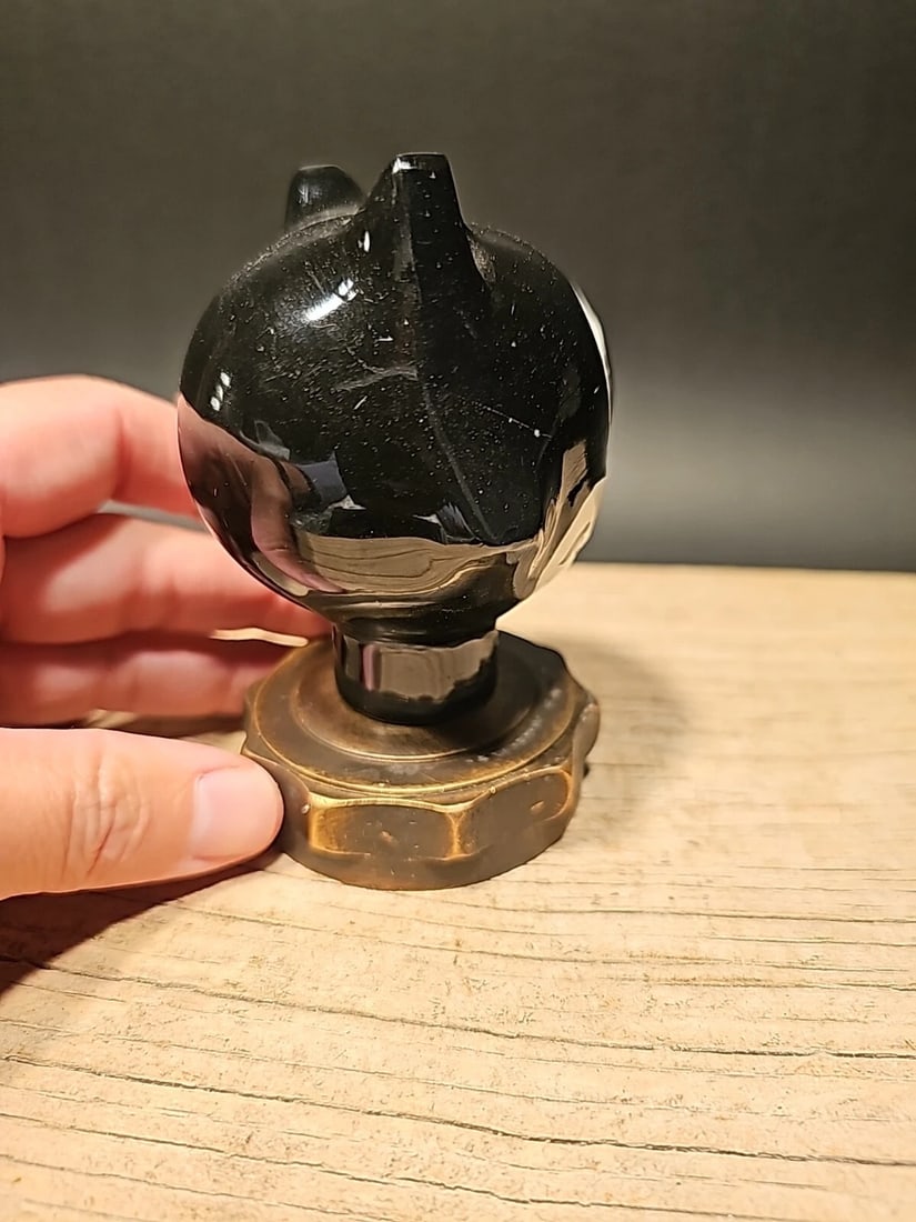 Iron Felix Figure Radiator Cap Statue - 7