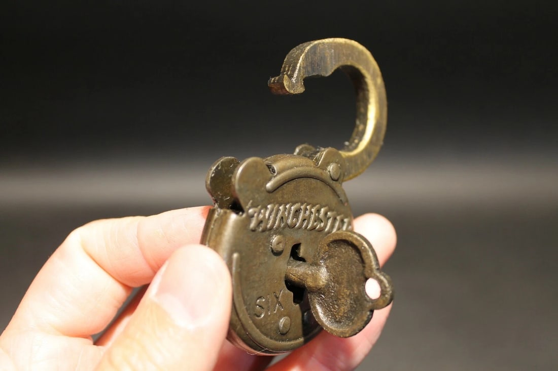 Cast Iron Winchester Firearms Ammo Box Padlock Lock & Key - 5