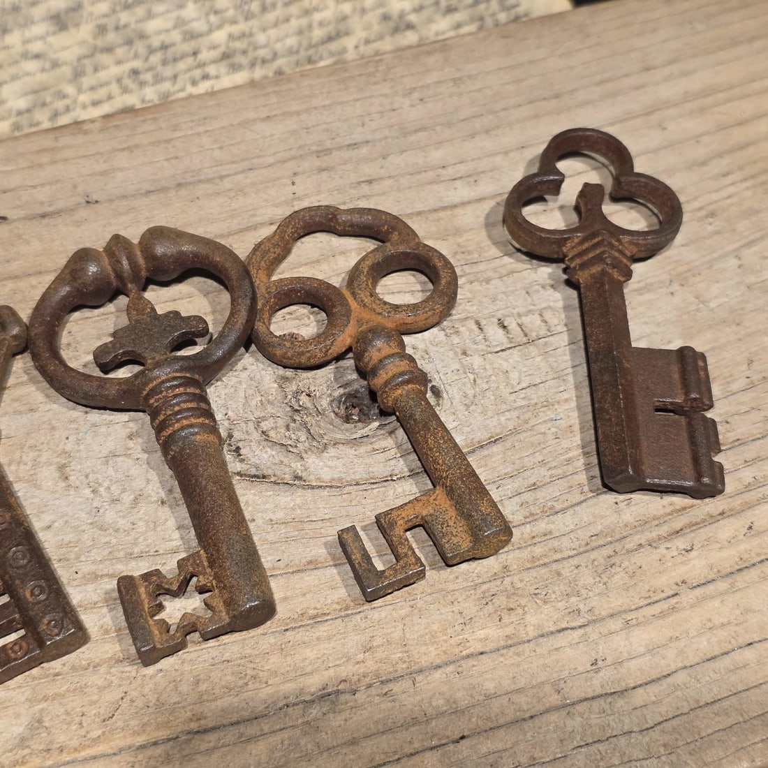 Large Iron Skeleton Key Collection Set of 5 - 2