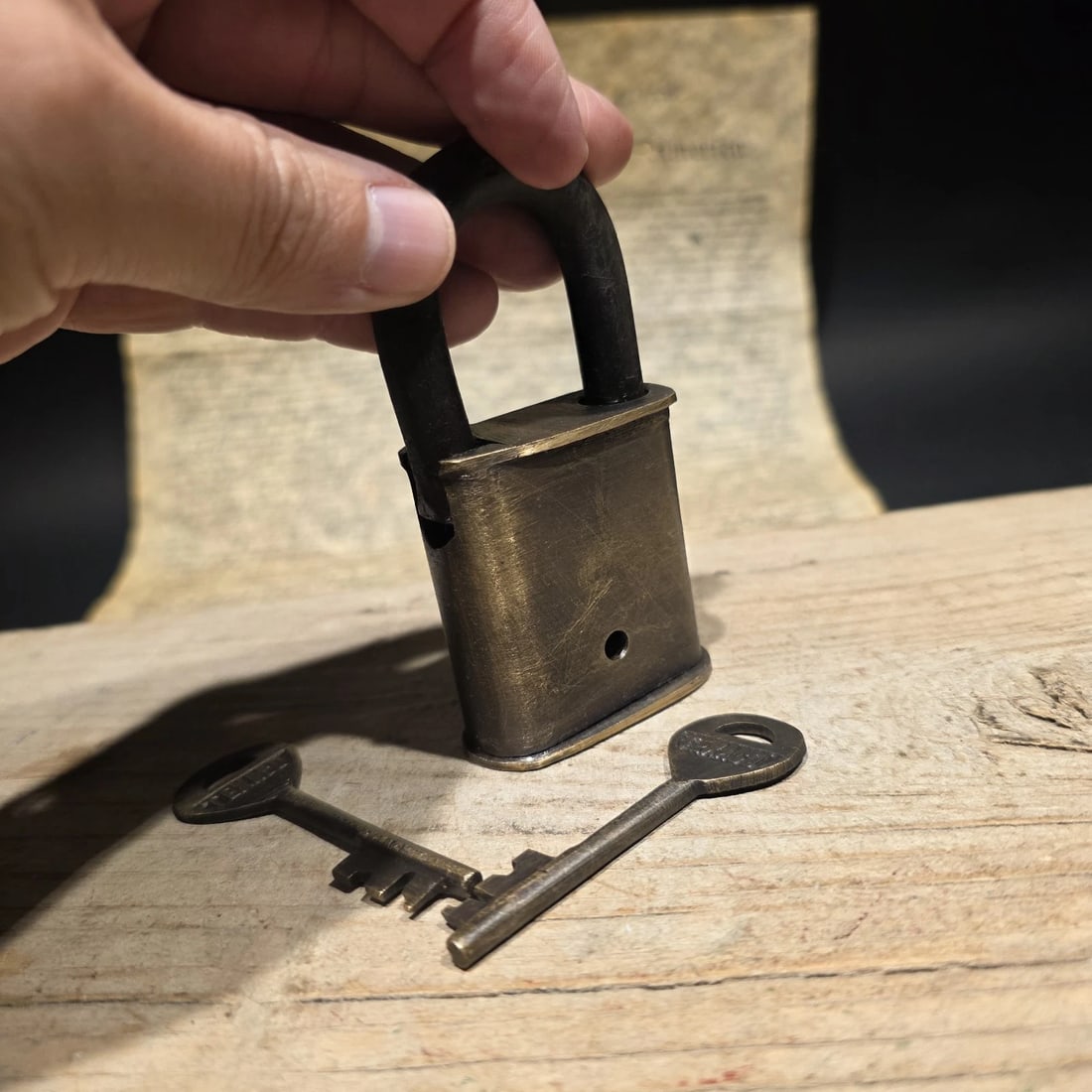 4" Antique Style Brass & Iron Texaco Padlock with Keys Oil Company Lock - 14
