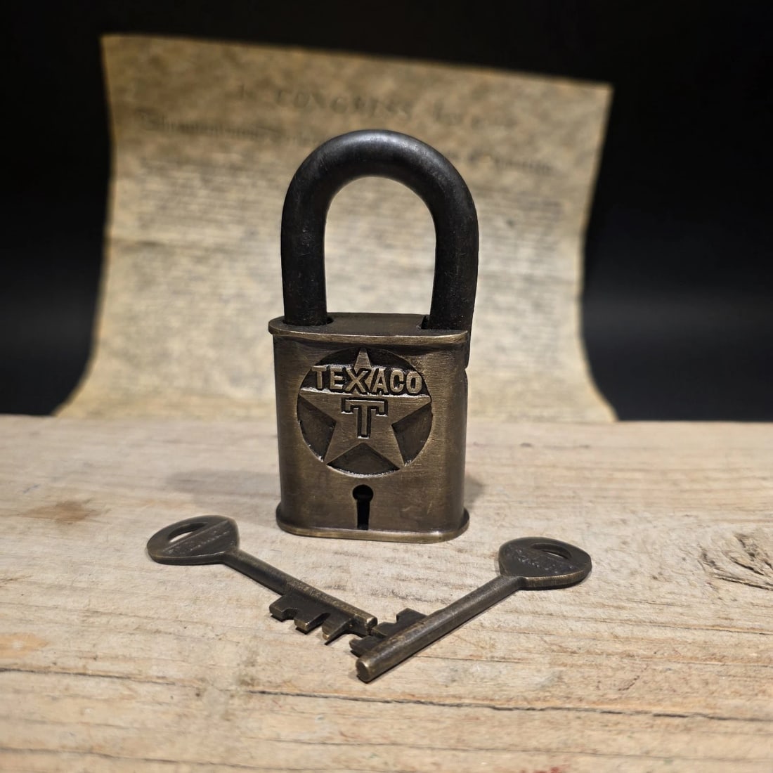 4" Antique Style Brass & Iron Texaco Padlock with Keys Oil Company Lock - 9
