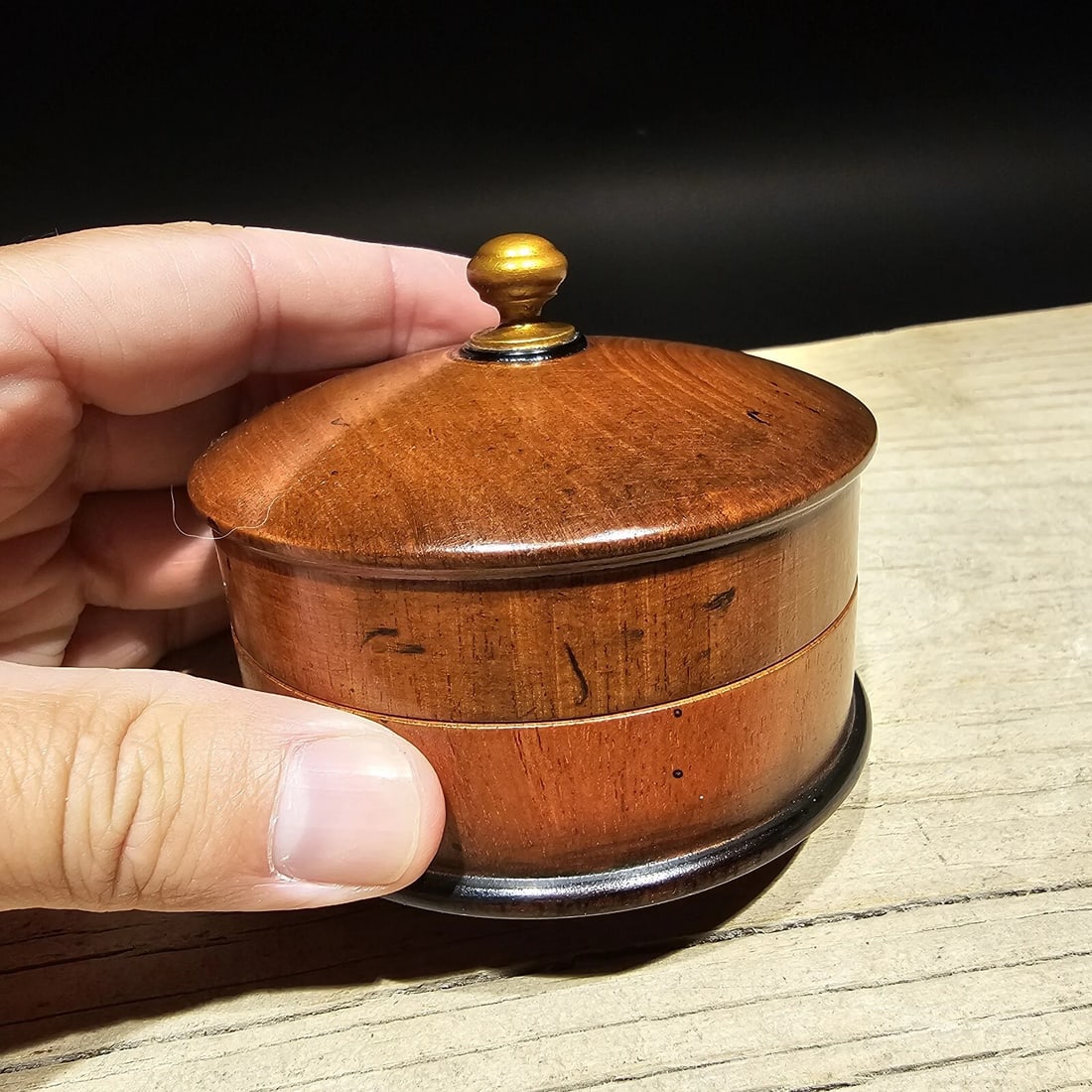 Turned Mahagony Wood Compass with Lid - 4