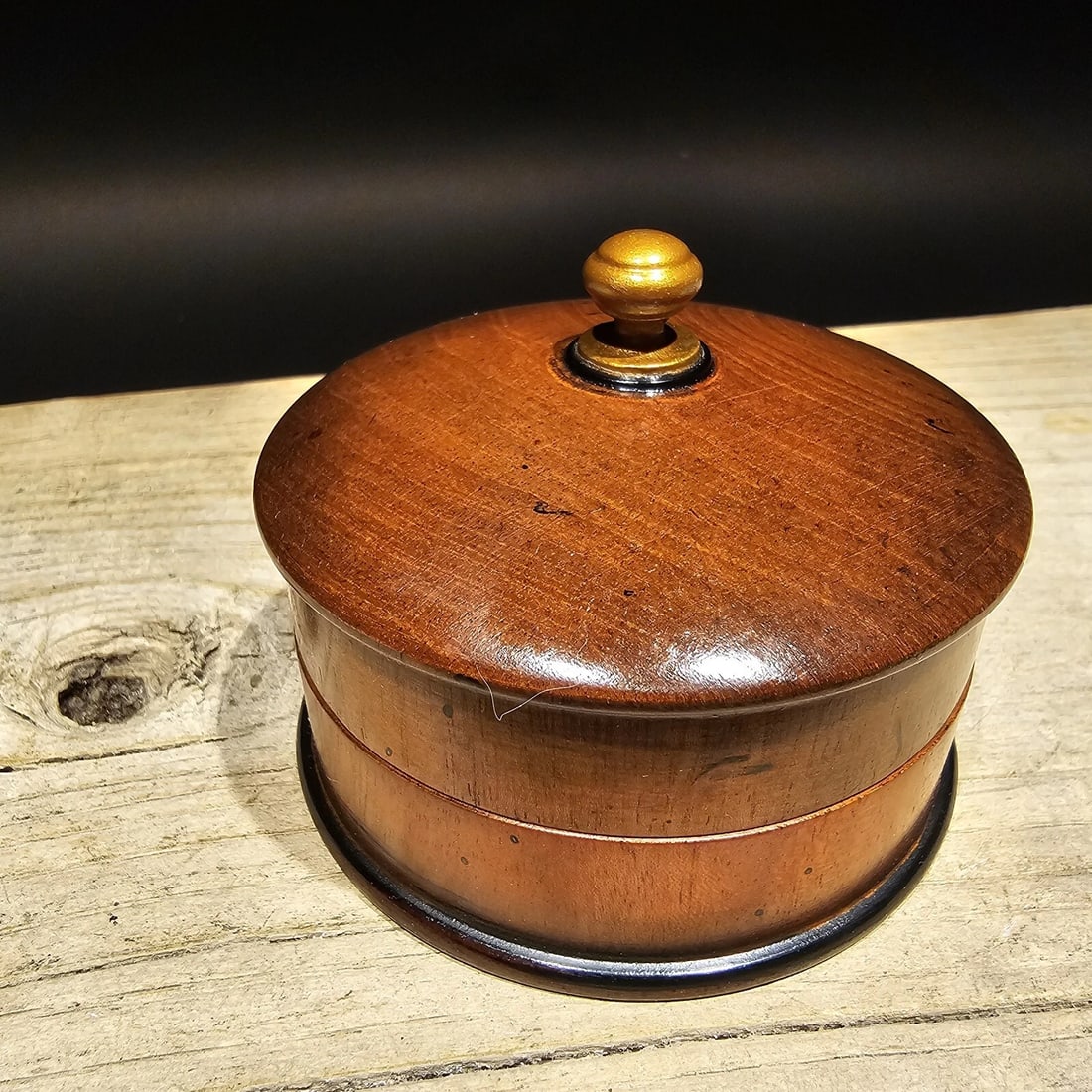 Turned Mahagony Wood Compass with Lid - 8