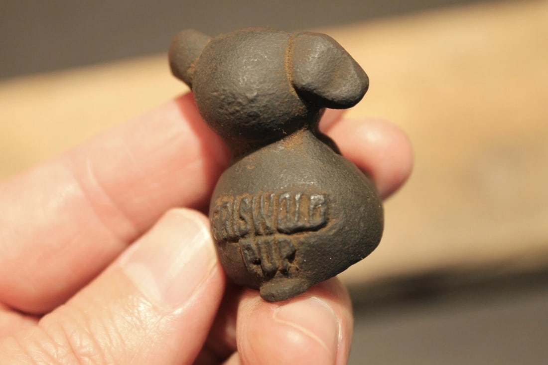 Miniature Cast Iron "Griswold Pup" Dog - 9