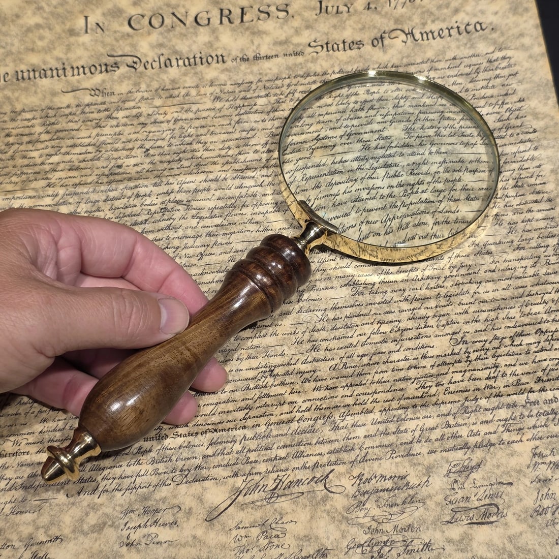 Magnifying Glass w Wood Turned Handle - 4