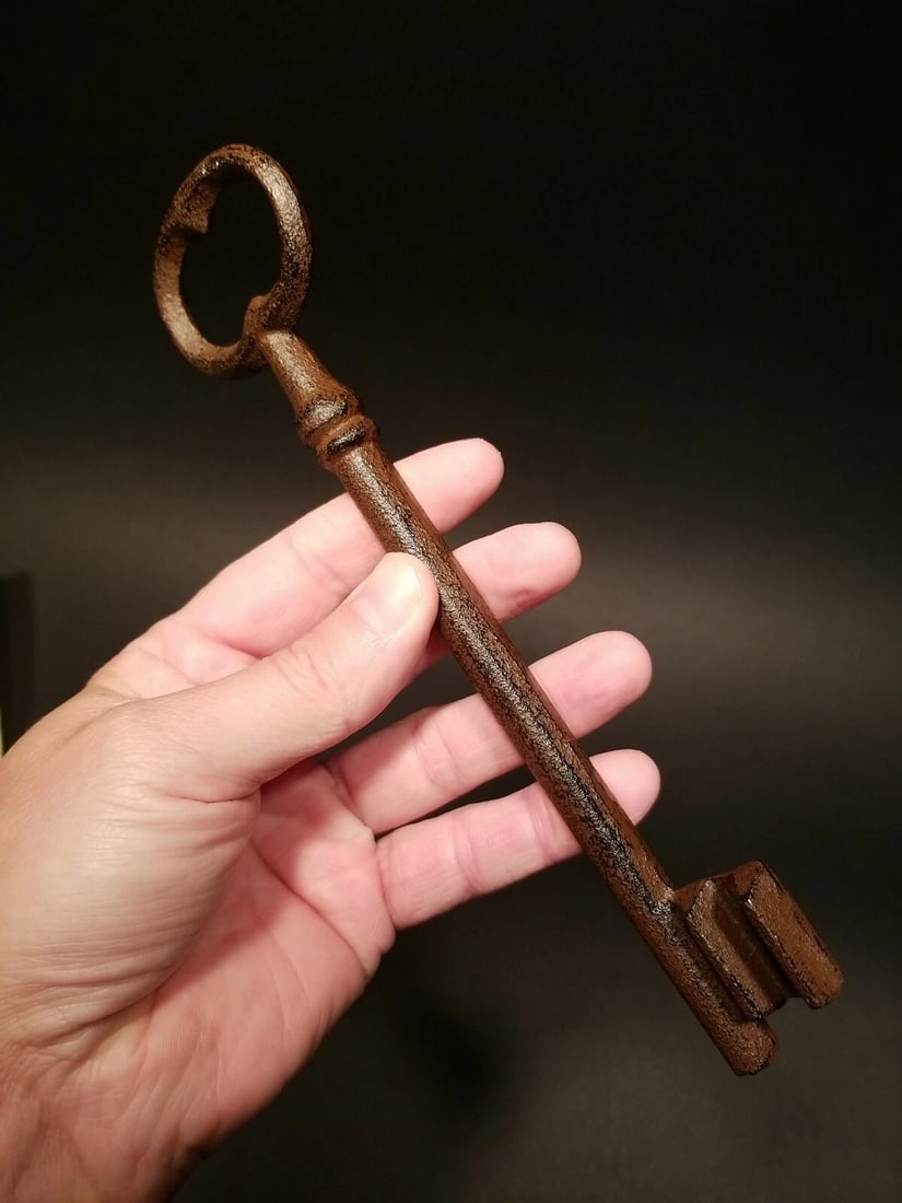 8 1/2" Cast Iron Large Skeleton Church Key - 4