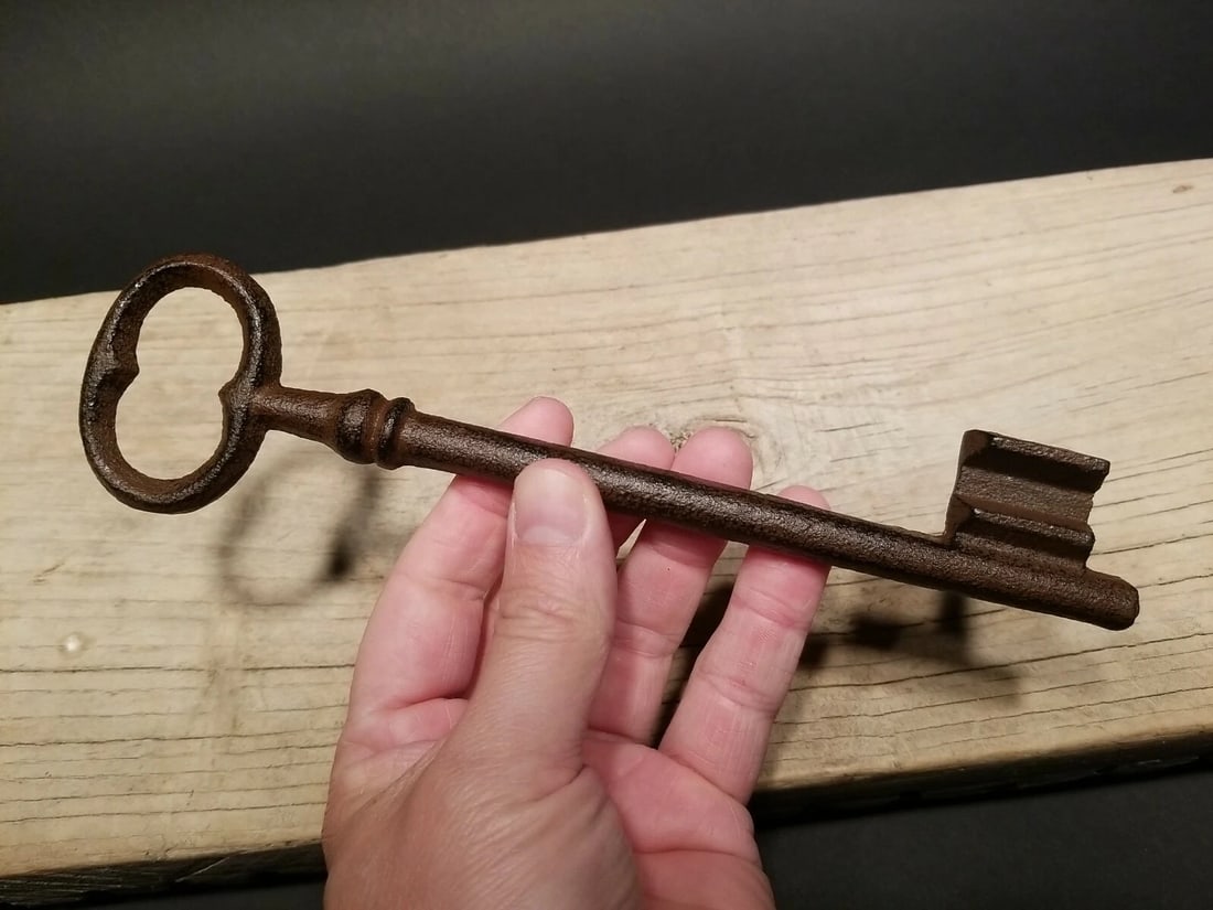 8 1/2" Cast Iron Large Skeleton Church Key - 5