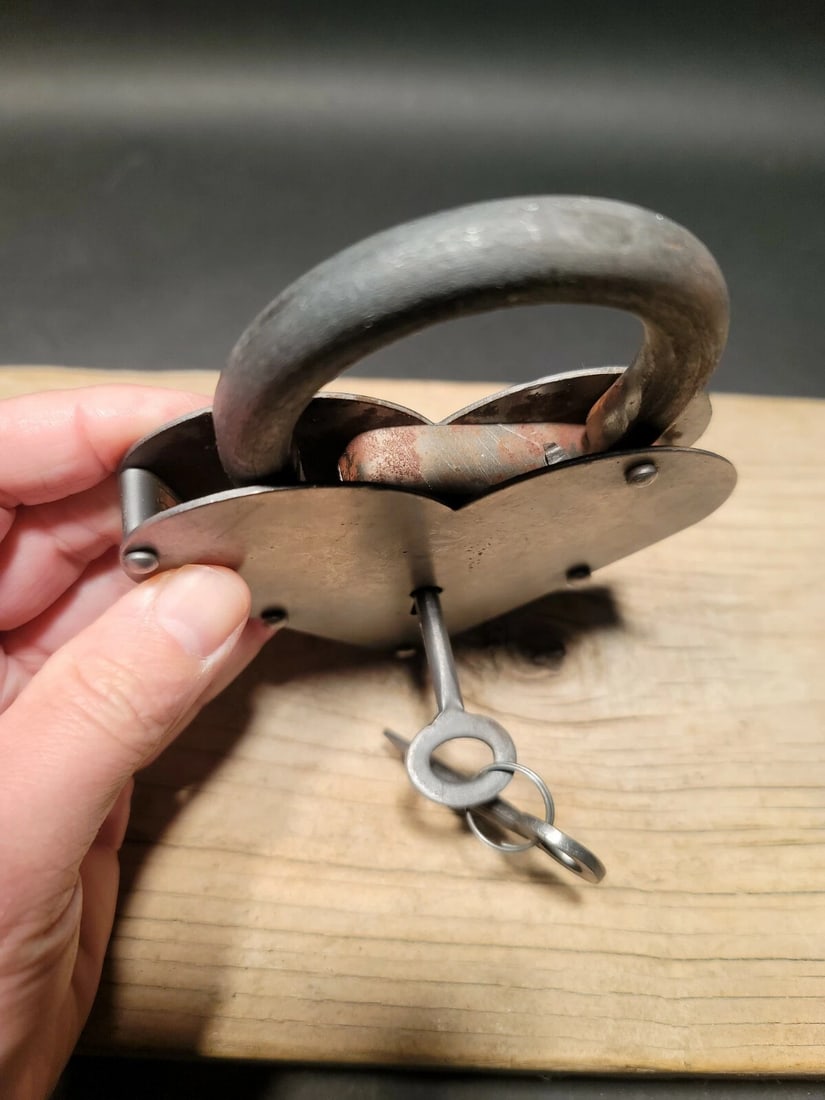 Cast Iron Steel Heart Bridge Padlock Lock & Key - 6