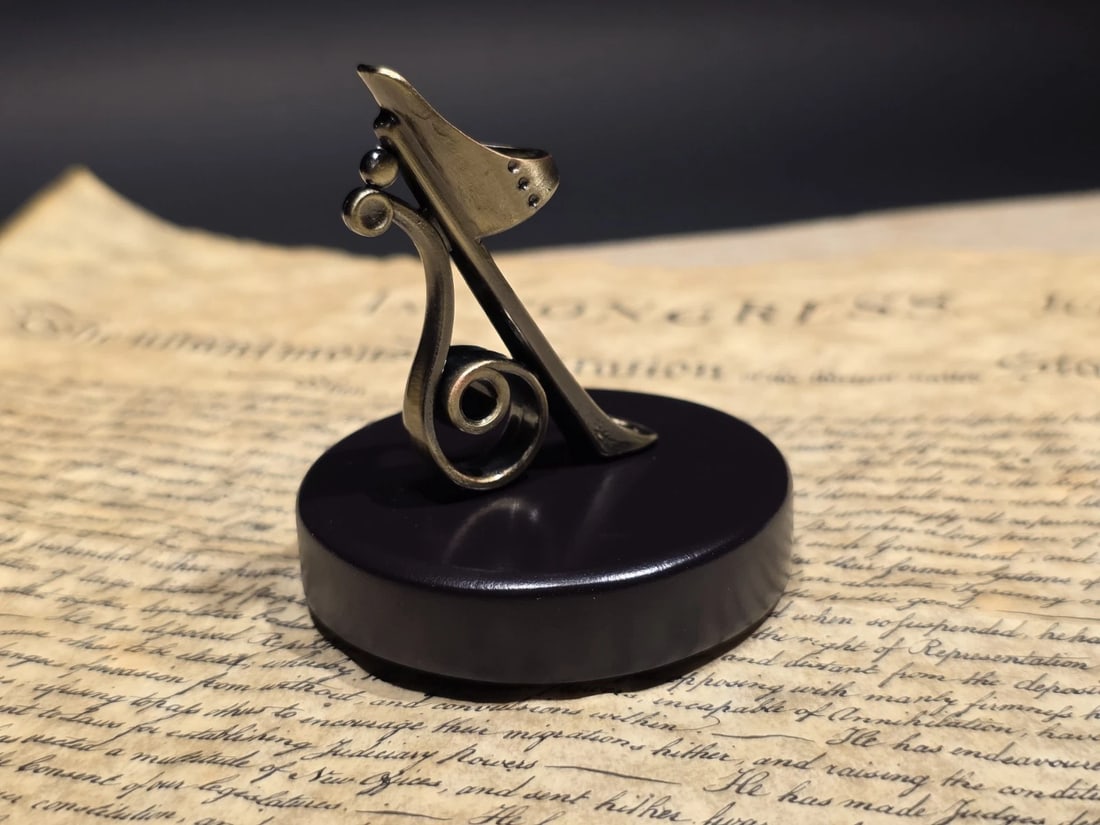 Antique Style Bronze & Wood Single Pen Holder - 8