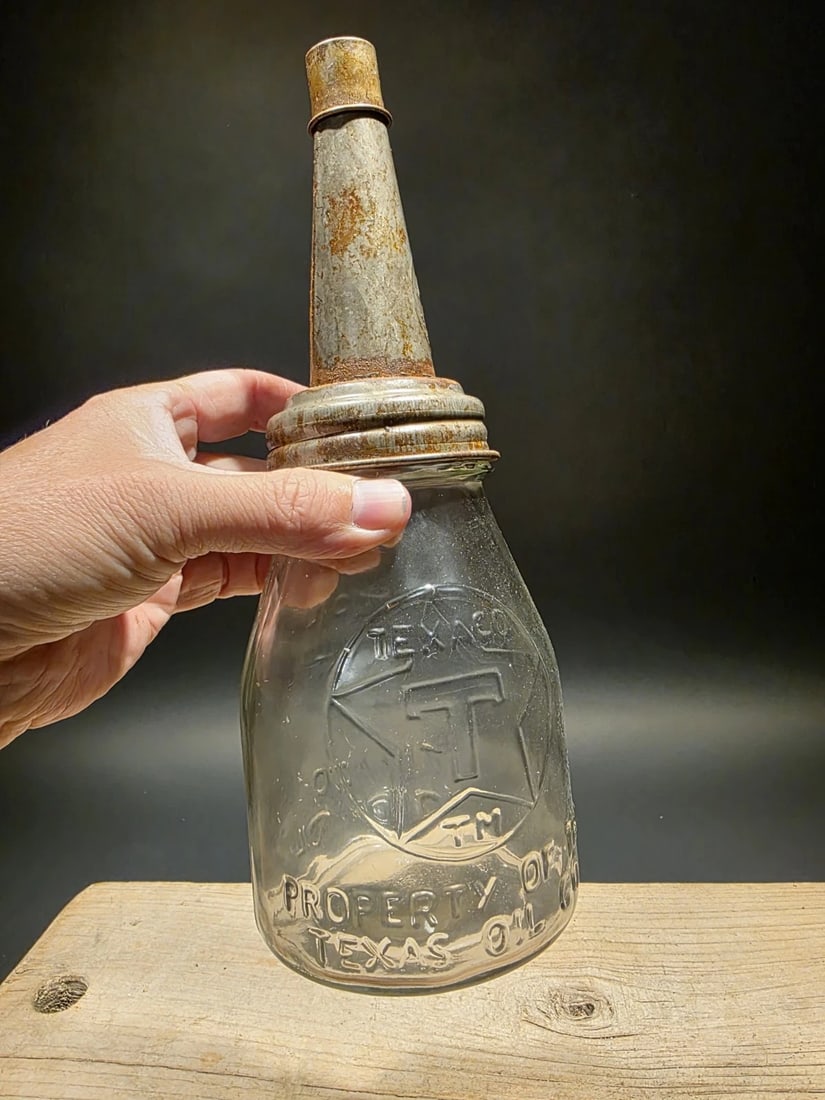 11" Service Station Glass Texaco Oil Bottle w Spout - 11