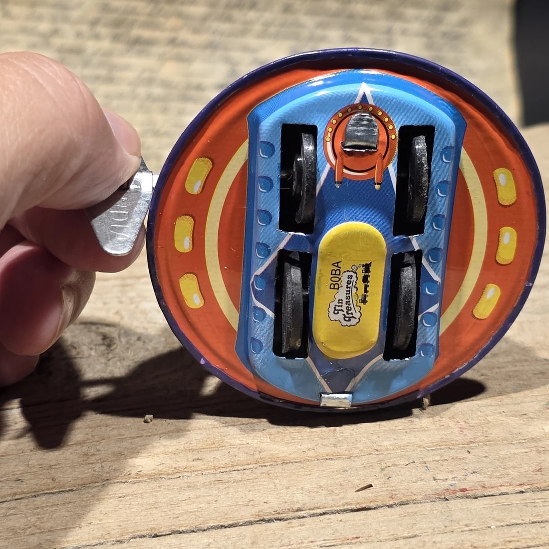 Litho Flying Saucer Toy Wind-Up UFO Spaceship Retro Space Age - 4