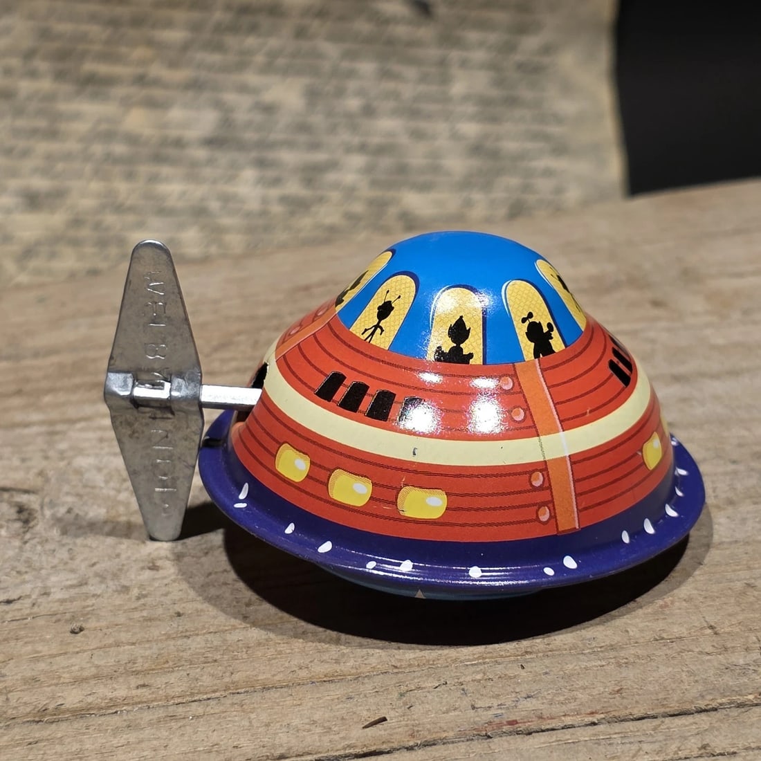 Litho Flying Saucer Toy Wind-Up UFO Spaceship Retro Space Age - 5