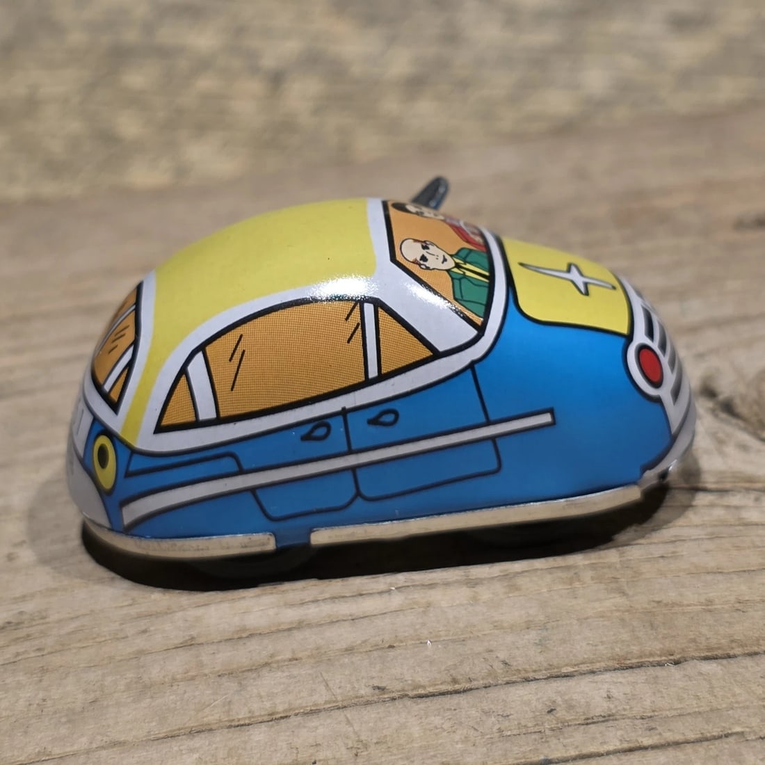 Tin Litho Ambulance Wind up Toy Car - 3
