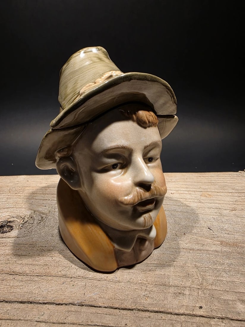 Majolica Ceramic Humidor Figural Tobacco Jar - 8