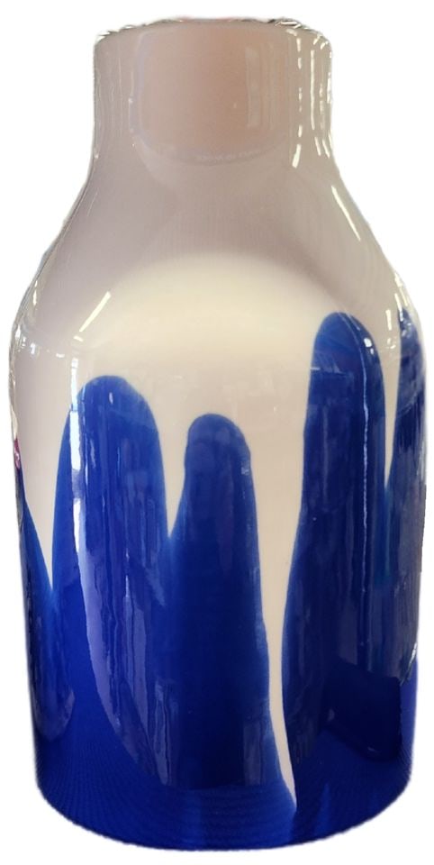 Vintage modernist abstract ceramic art vase bold blue and white design w/ high gloss glaze..12"x7"x7: Vintage modernist abstract ceramic art vase bold blue and white design w/ high gloss glaze..12"x7"x7 Reserve: $80.00 Shipping: Domestic: Shipping rates are determined by destination International: For