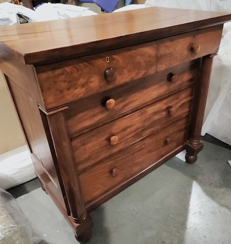 Antique American Empire Crotch Mahogany 5-Drawer Highboy Chest Dresser. Circa Mid 1900s. 47W x 25D x - 5