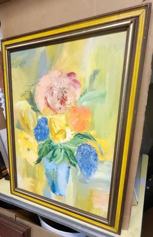 Vibrant Original Mid-Century Impasto-Style Floral Still Life Oil Painting. Signed. Circa '74. - 4