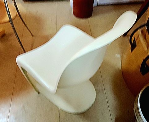 Vintage Later Edition of the Iconic 1965 Verner Panton, Molded Stacking Chair for Herman Miller.. - 6