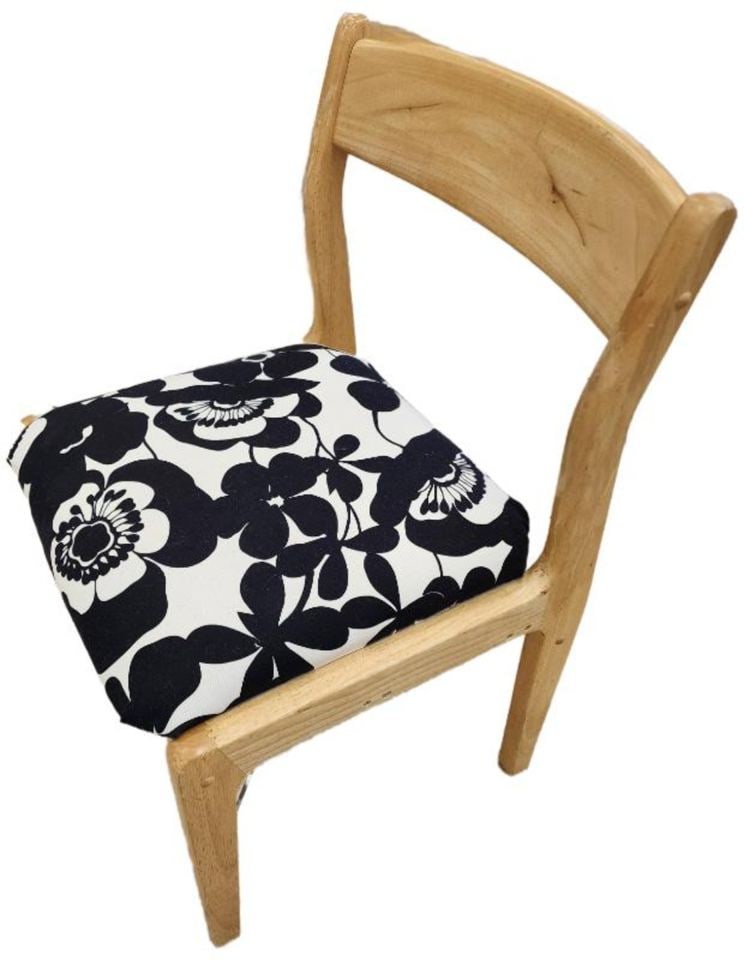 Hi-Design Scandinavian Modern upholstered wood side or desk chair w/ vibrant black and white fabric.: Title: Hi-Design Scandinavian Modern upholstered wood side or desk chair w/ vibrant black and white fabric. Description: Hi-Design Scandinavian Modern upholstered wood side or desk chair w/ vibrant bl