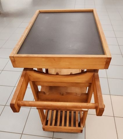 Fabulous Rare Vintage Mid-Century Modern Wooden Rolling Bar Cart w/ Wine Rack. Circa 60s. - 6