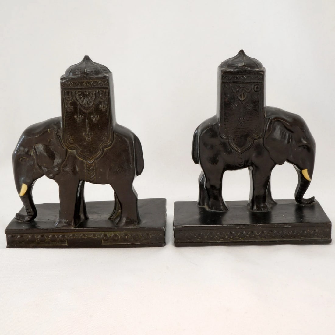 Pair 1923 Ronson Howdah Elephant Bookends (1 of 11)