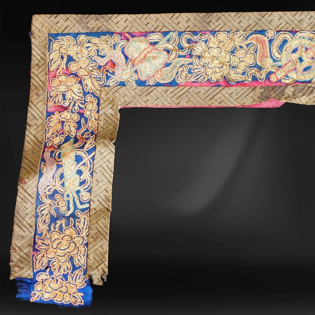 Chinese Silk Door Hanging 19th Century - 4