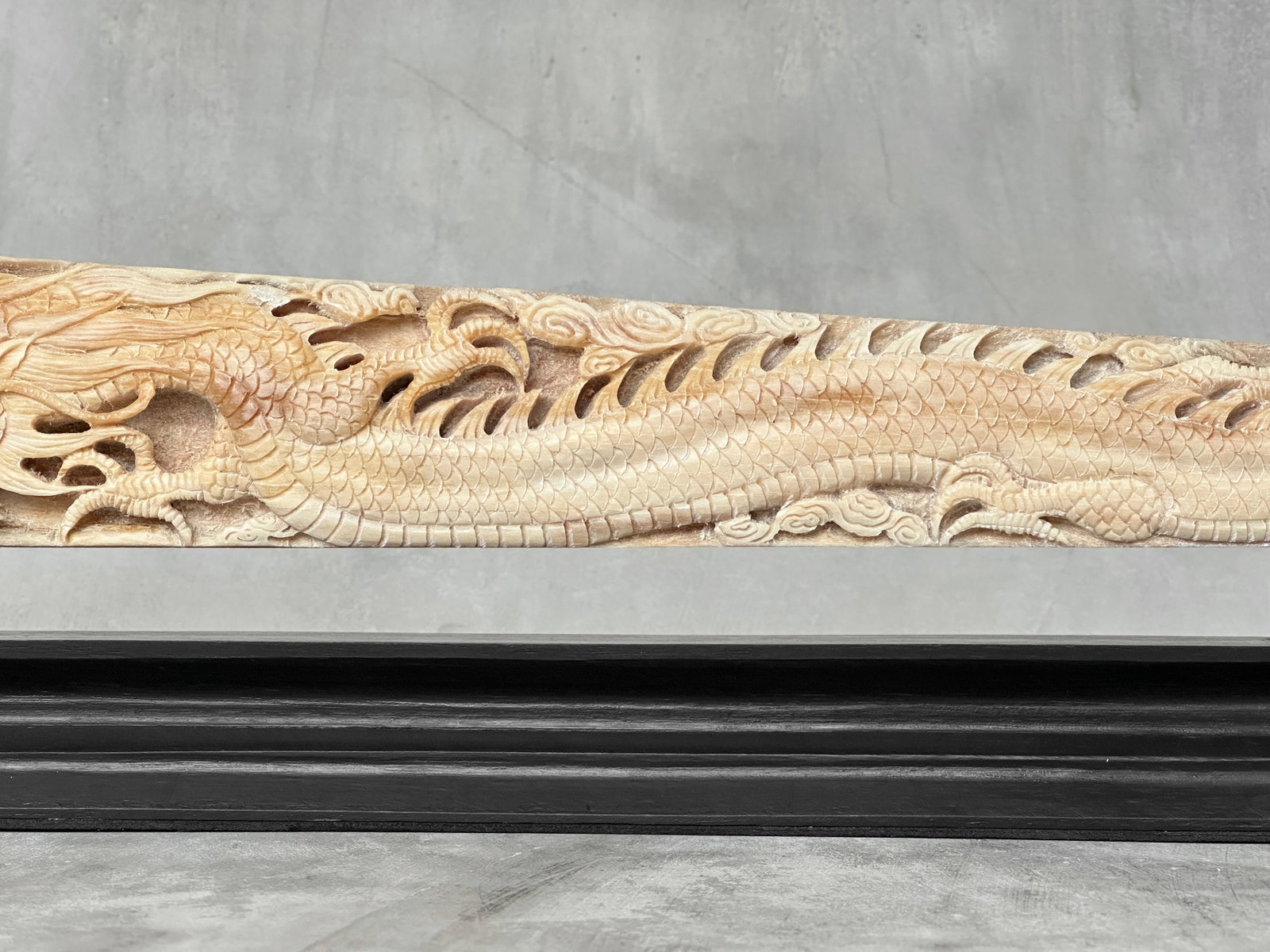 Beautiful engraved swordfish rostrum - Dragon Phoenix motif - 7