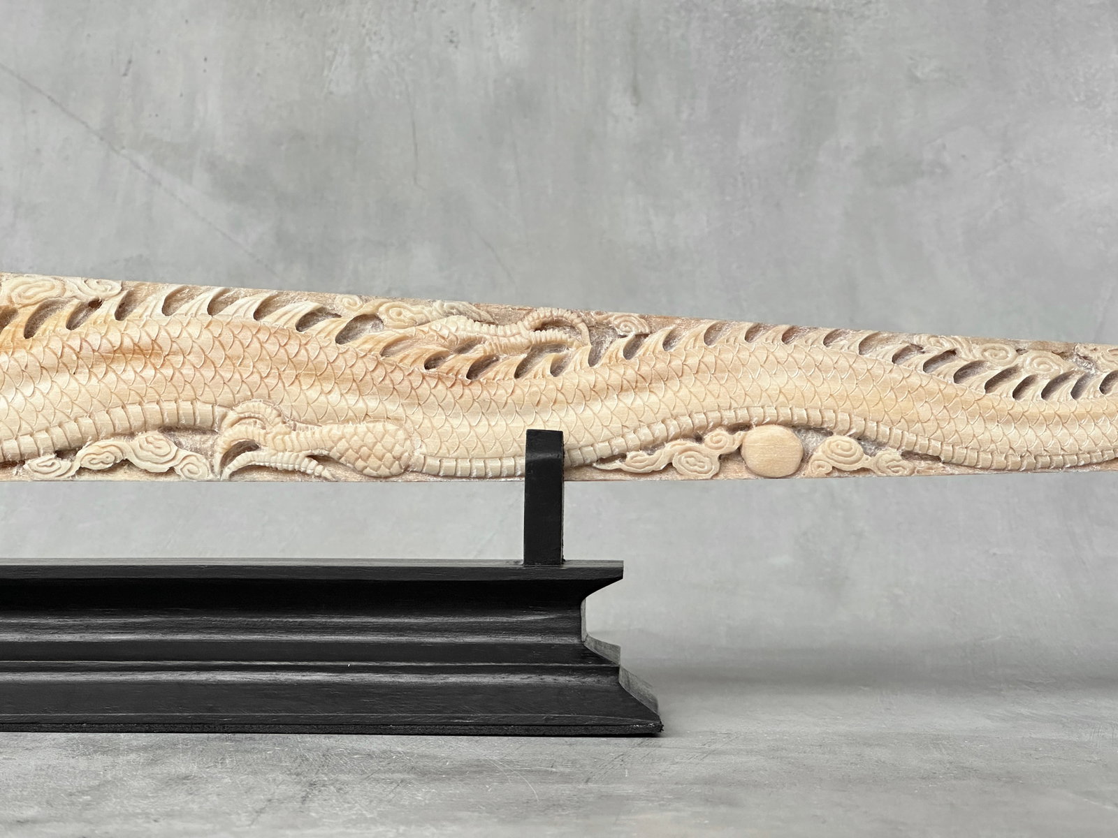 Beautiful engraved swordfish rostrum - Dragon Phoenix motif - 8
