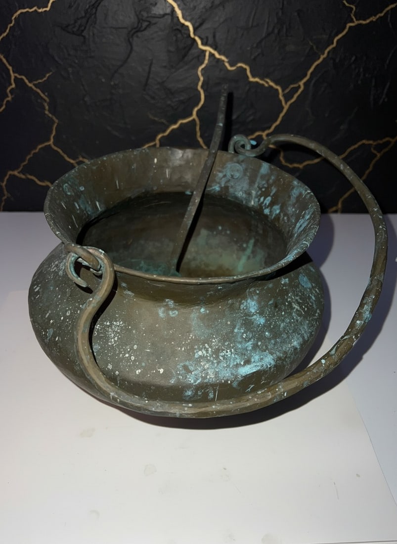Vintage Handled Copper Fireplace Cauldron Kettle with Serving Dipper (1 of 6)