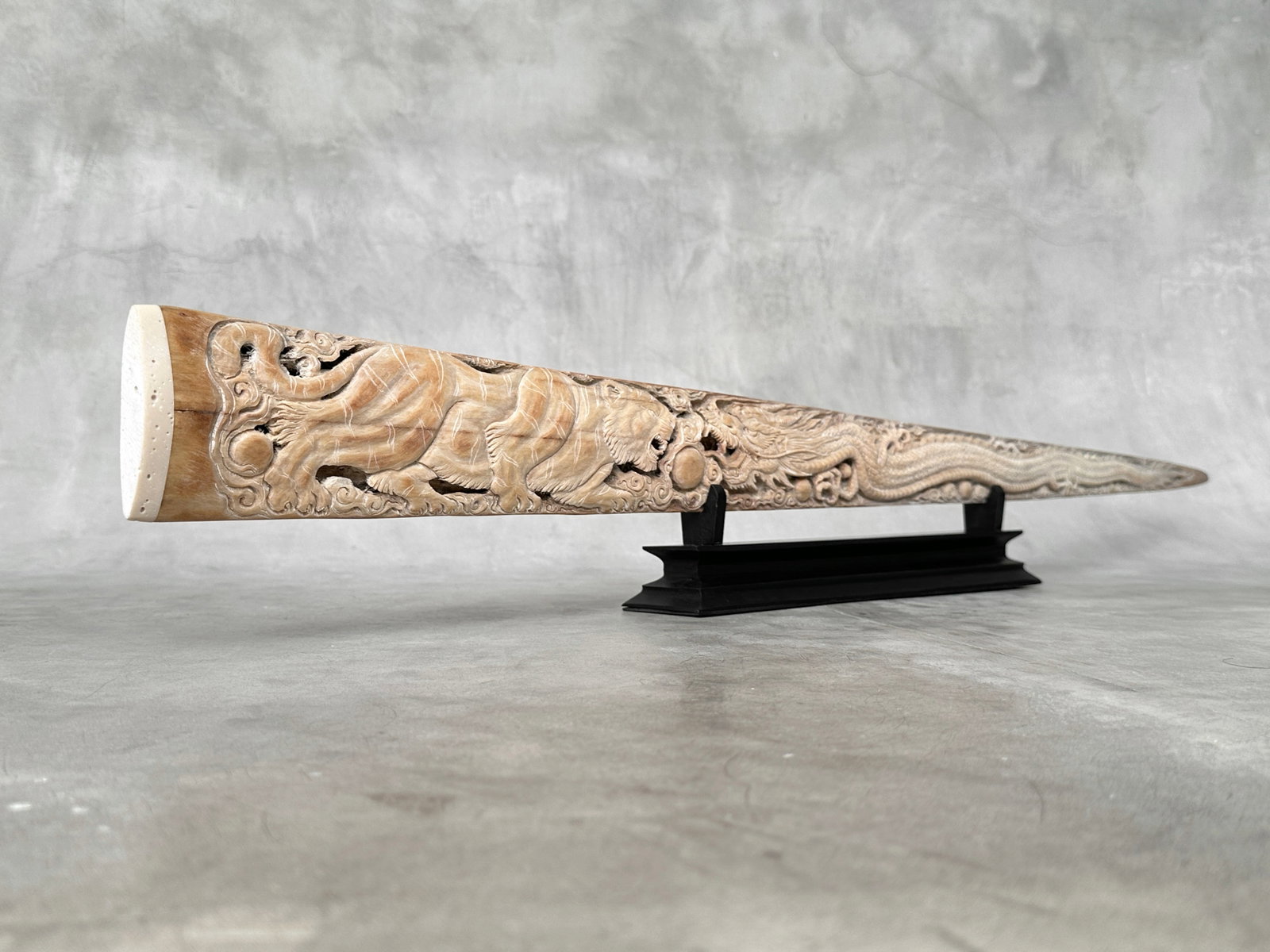 A large carved swordfish rostrum - Tiger dragon carving - 4