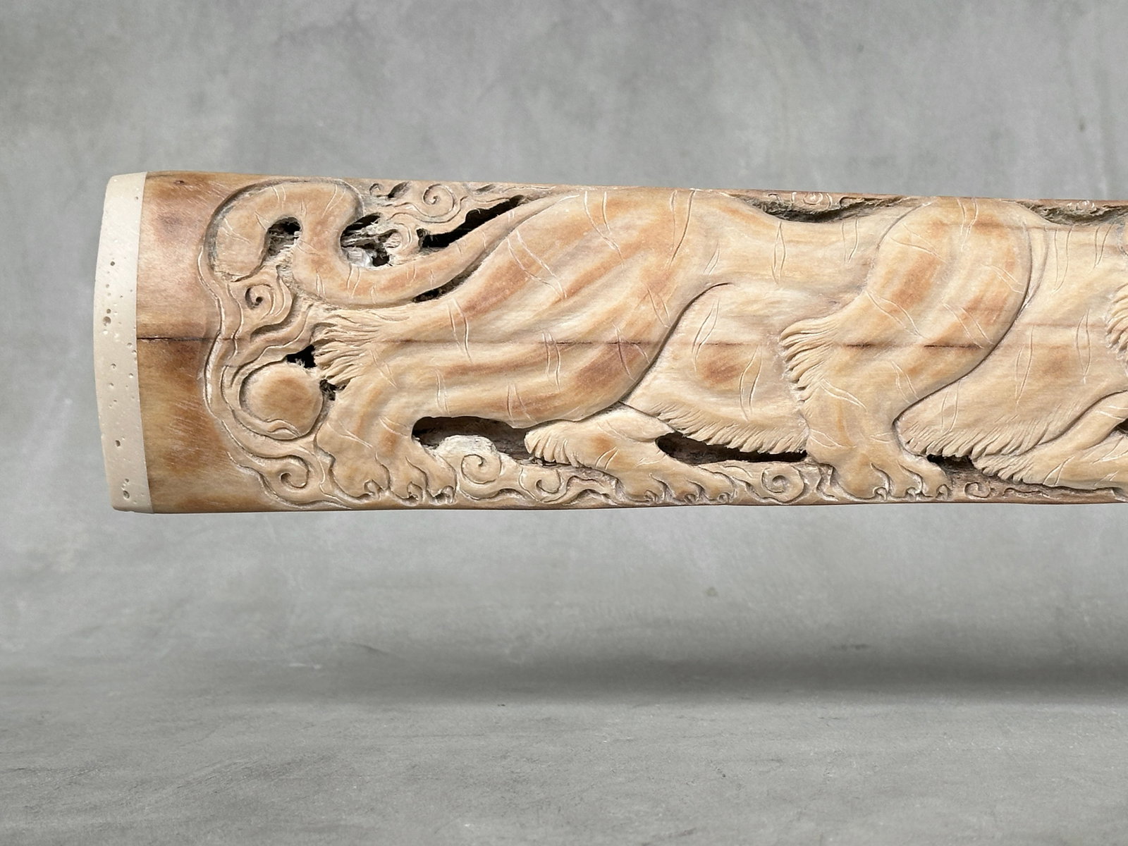 A large carved swordfish rostrum - Tiger dragon carving - 5