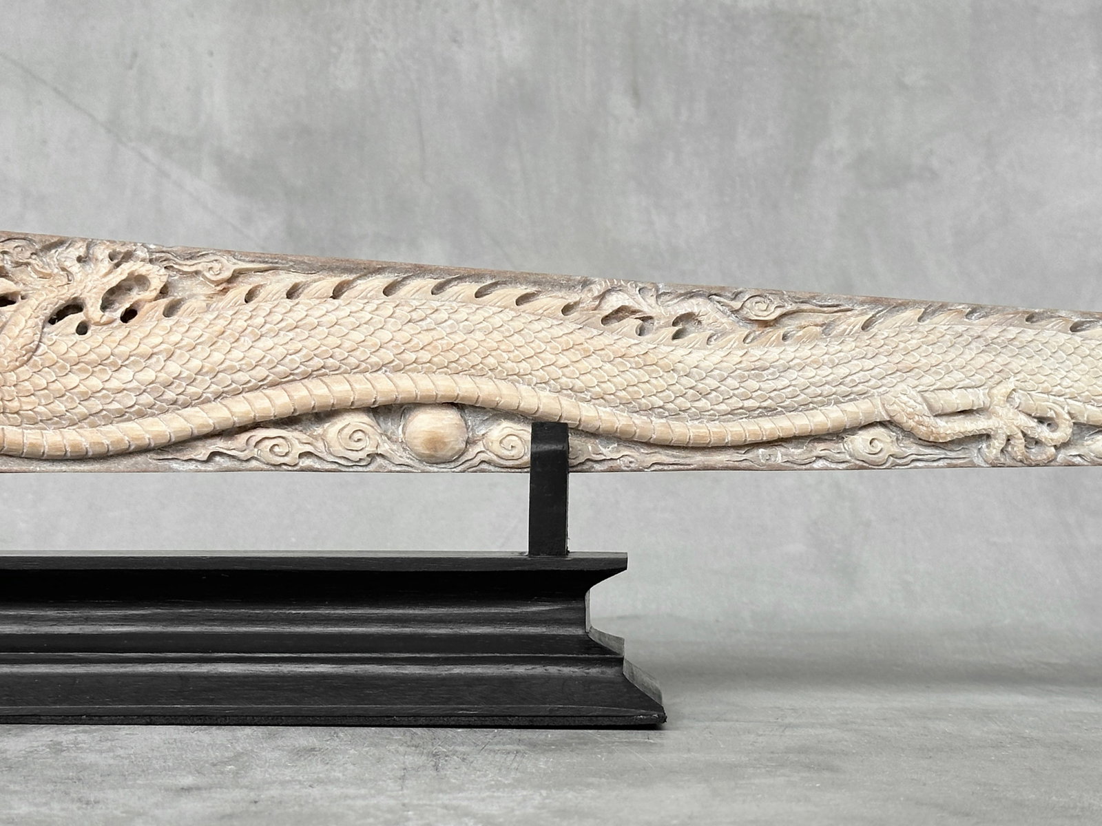 A large carved swordfish rostrum - Tiger dragon carving - 8