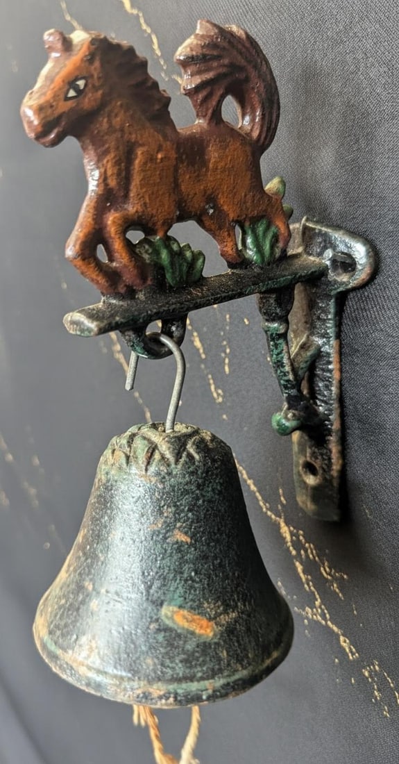 Vintage Cast Iron Dinner Bell with 3D Painted Horse Figurine Wall Mount 5" Tall (1 of 6)