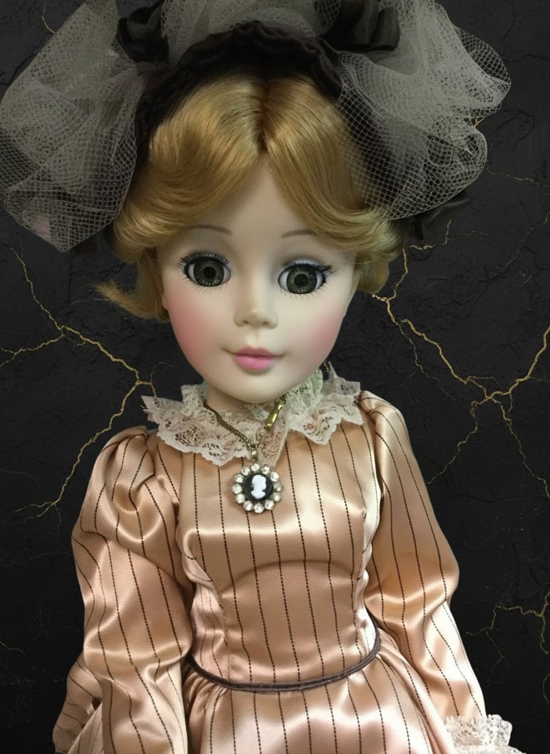 Vintage Impressionist Inspired Art Doll Madame Alexander Manet Series (1 of 10)