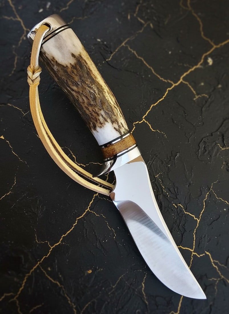 Handcrafted Stainless Steel Hunting Knife Stag Handle with Belt Clip - 2