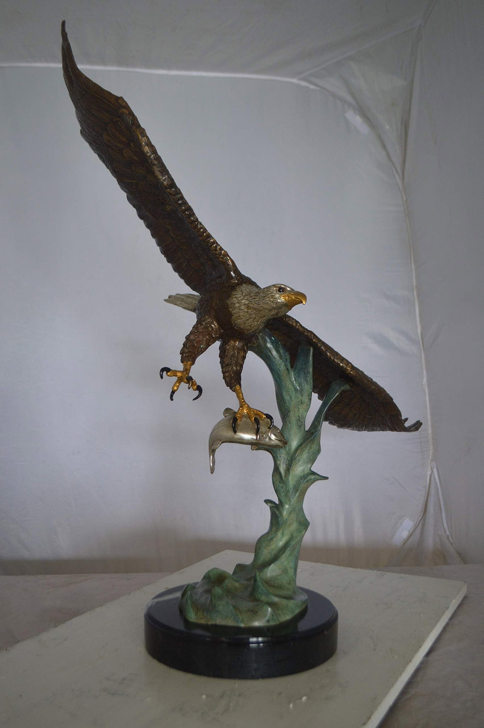 Eagle Flying With His Pray Bronze Statue - Size: 32"L x 15"W x 33"H. - 5