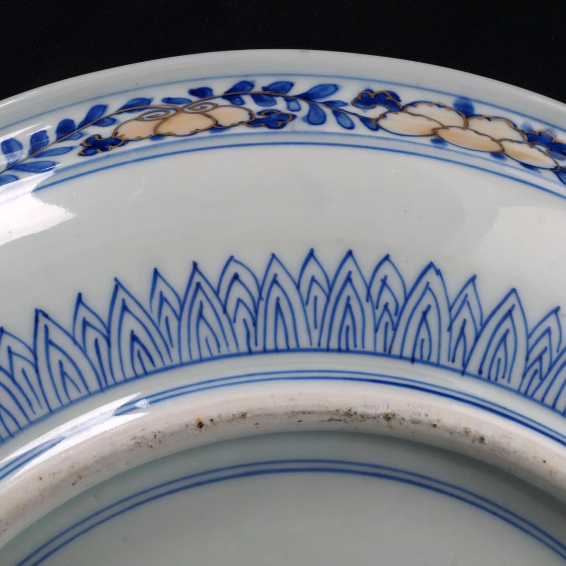 Large 19th C Japanese Imari Charger - 6