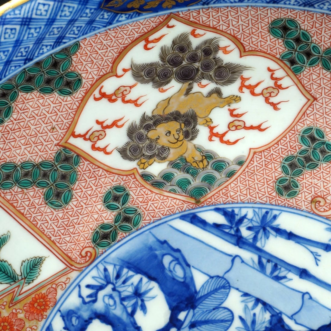 Large 19th C Japanese Imari Charger - 9