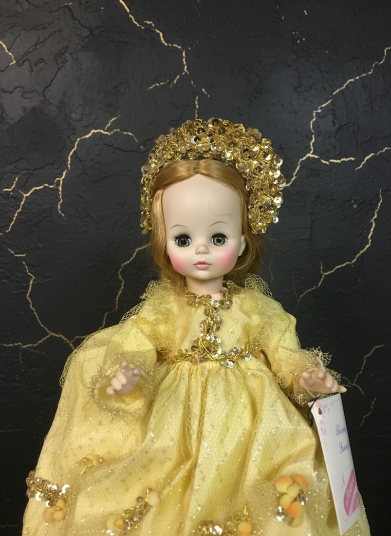 Vintage Sleeping Beauty Collectible Doll Princess Fairytale Character (1 of 4)