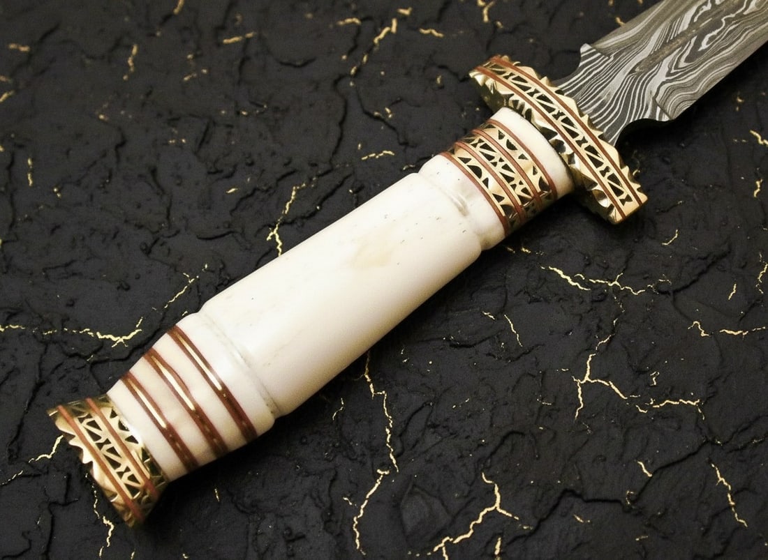 Handcrafted Damascus Steel Hunting Dagger Bone Handle Custom Fixed Blade - 3