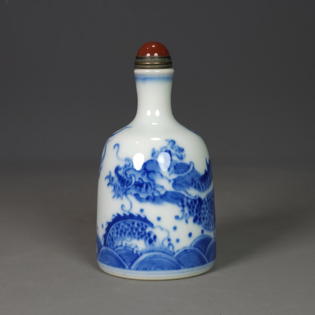 Blue and White Porcelain Dragon Snuff Bottle (1 of 9)