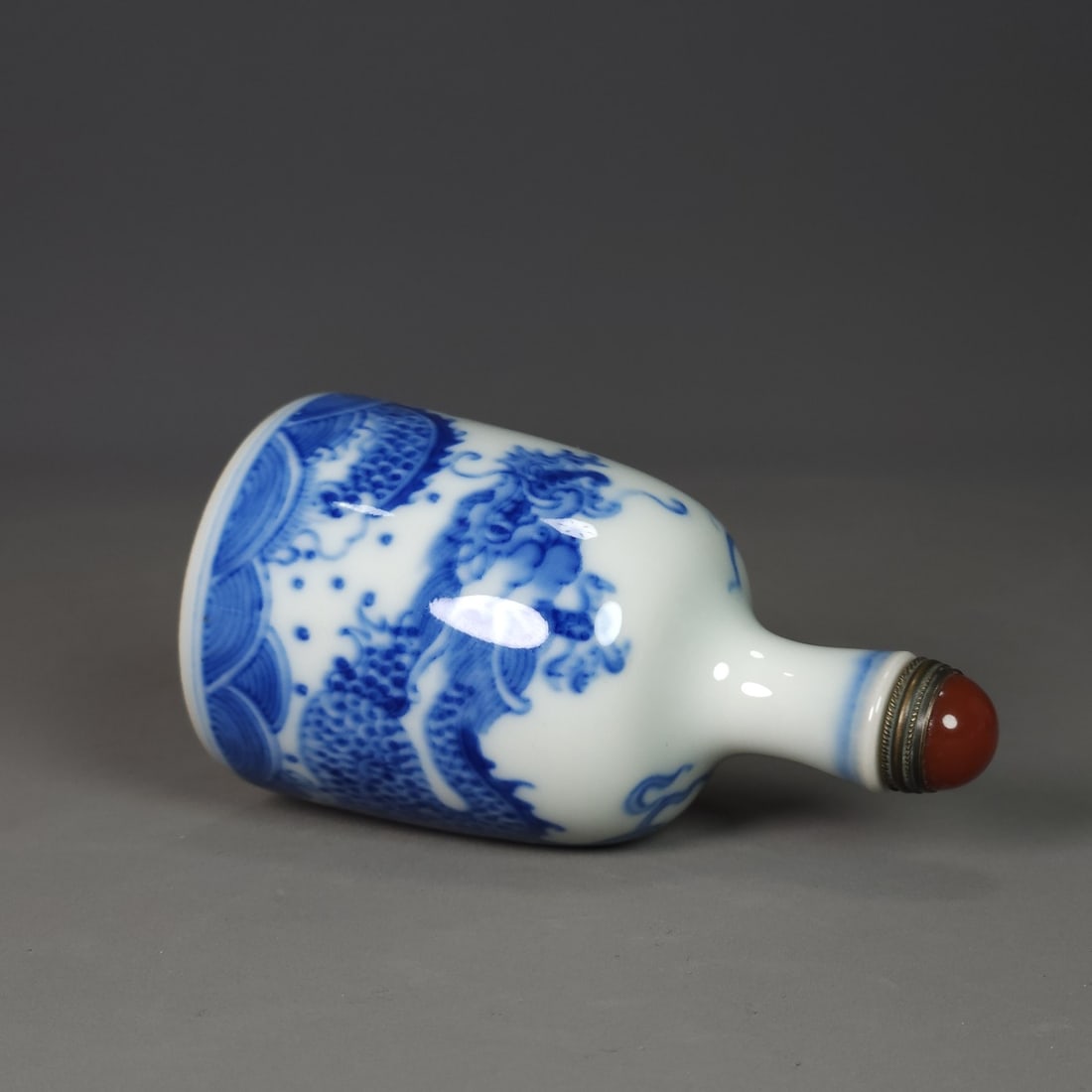 Blue and White Porcelain Dragon Snuff Bottle - 6