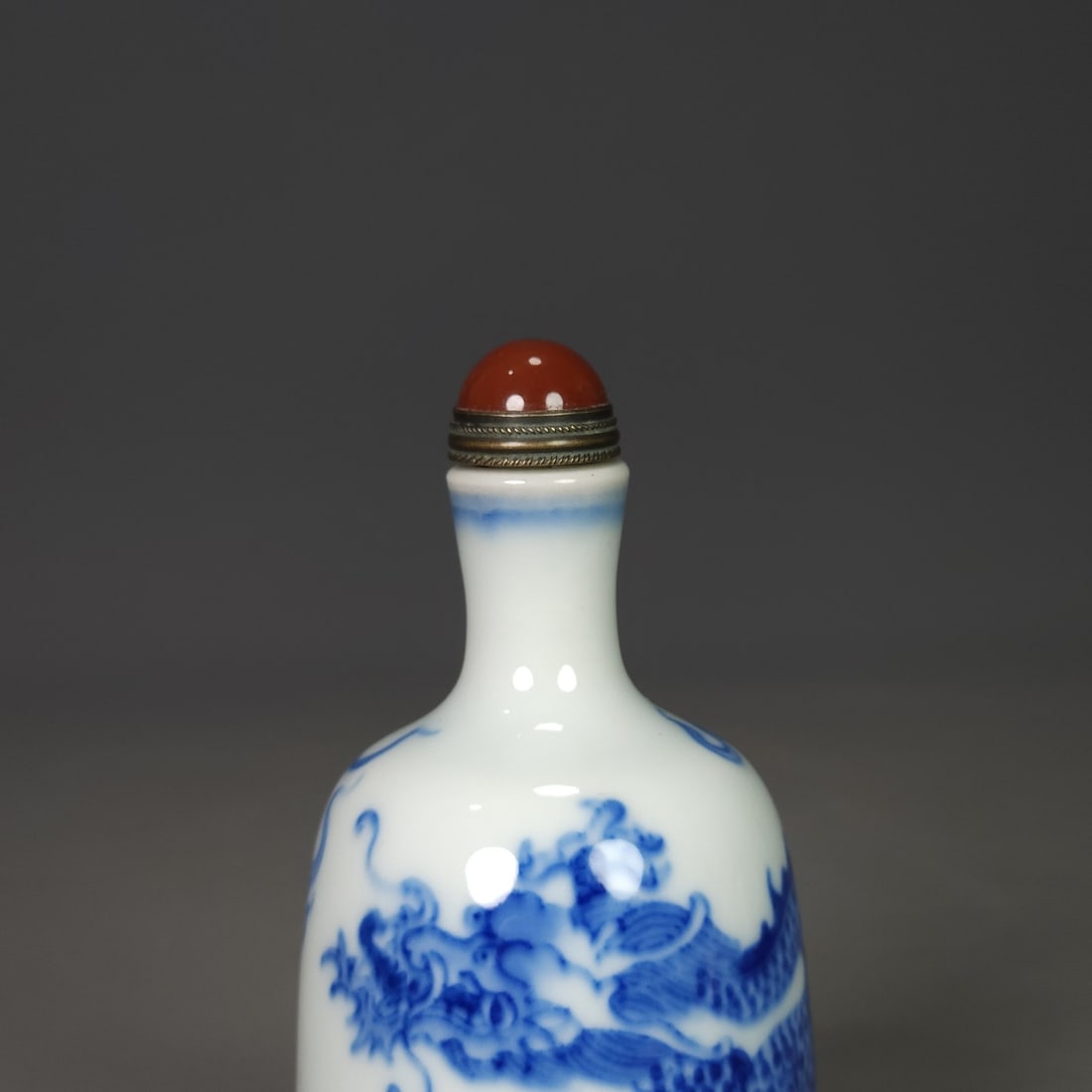 Blue and White Porcelain Dragon Snuff Bottle - 7