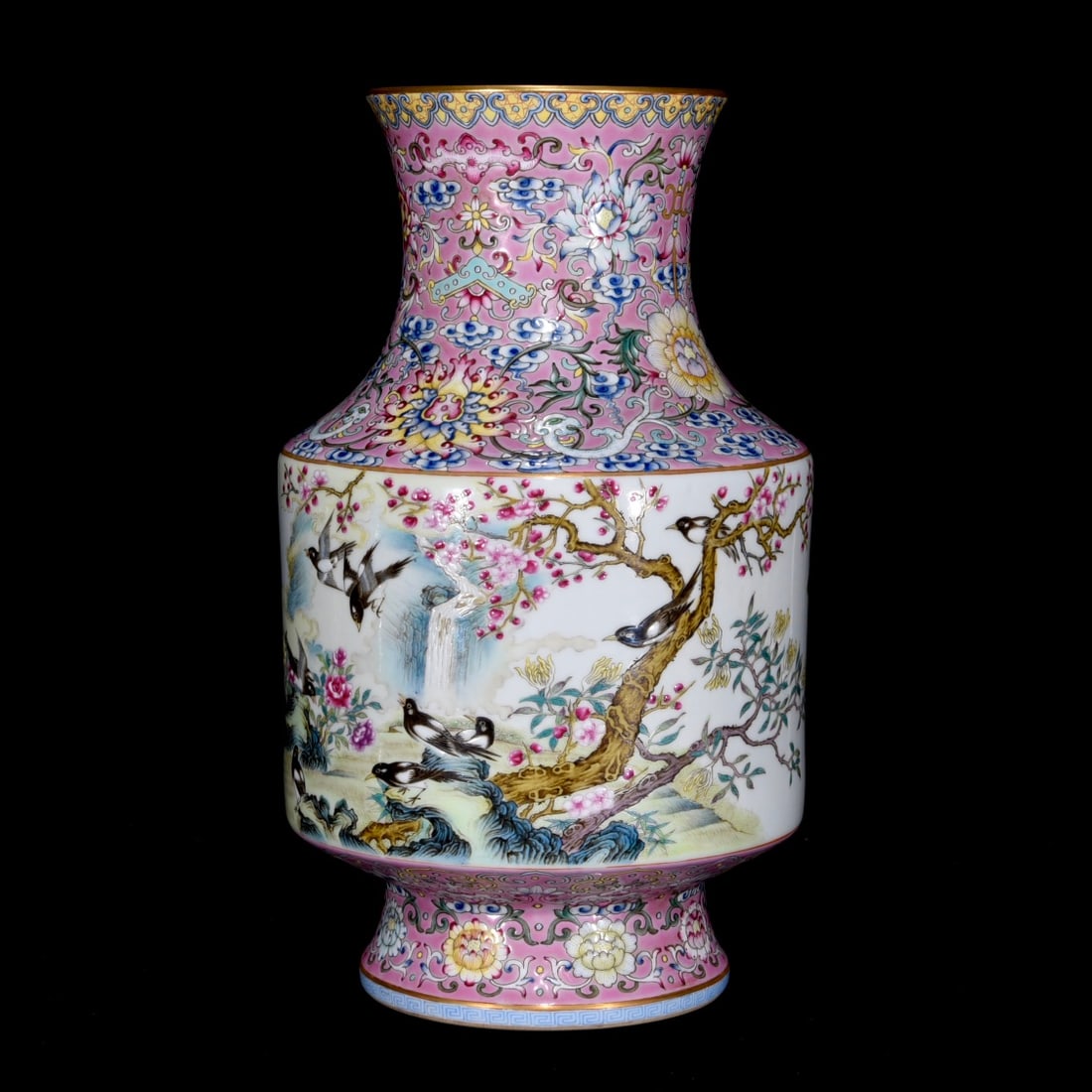 Gilt Gold Edge Famille Rose Flower Bird Design Porcelain Vase: Title: Gilt Gold Edge Famille Rose Flower Bird Design Porcelain Vase Origin: Chinese Date/Period: After1860 Materials: Porcelain Dimensions: 310x180(mm) 12.20x7.09(inches) Reserve: $1,999.00 Shipping:
