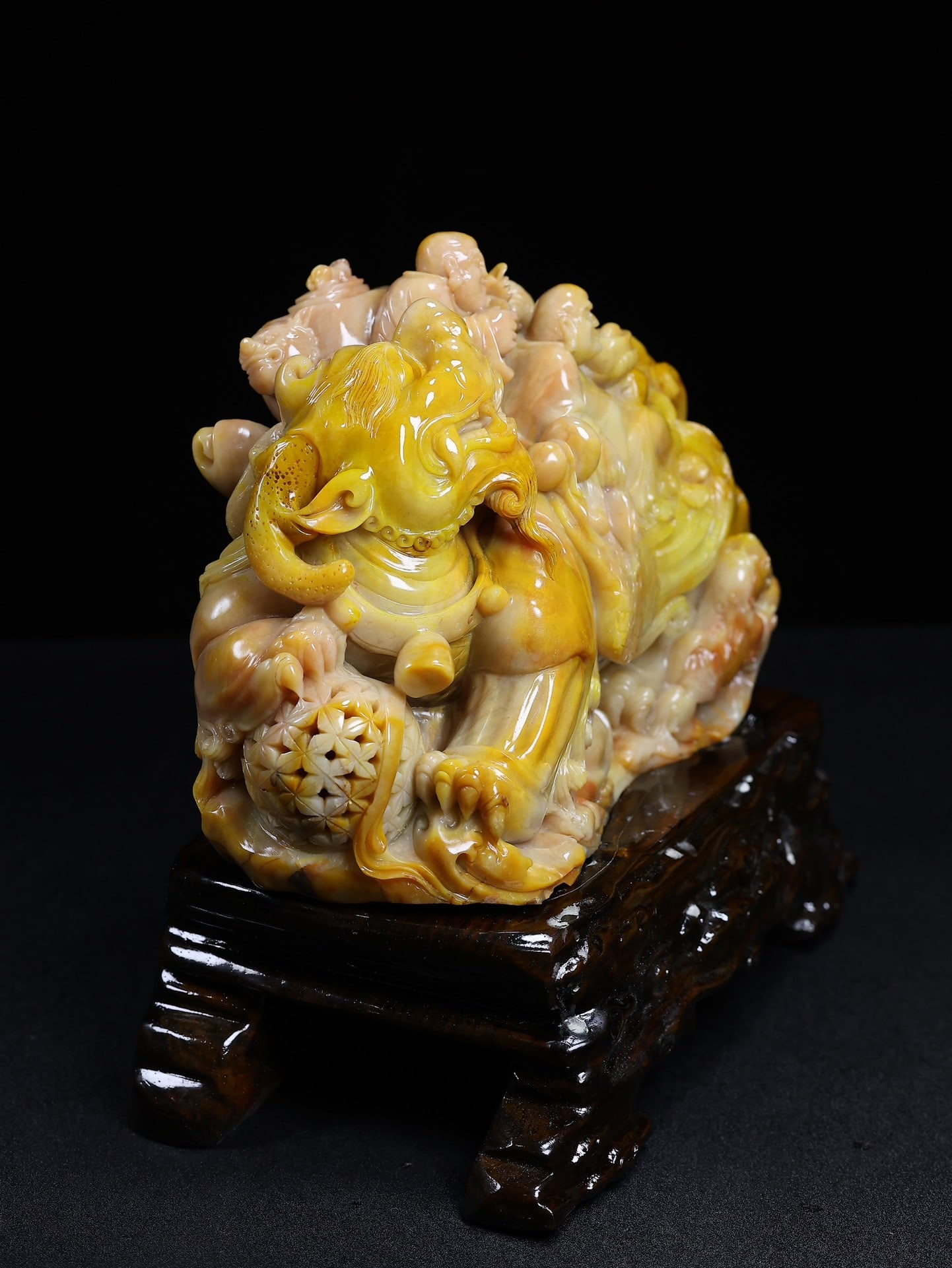 High-quality Shoushan Soapstone Hand-Carved Lucky Beast & Buddhism Arhat Staute - 4